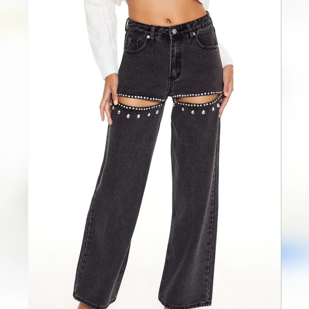 Forever 21 NWTs Bratz x F21 Rhinestone Wide-Leg Cutout Jeans - Picture 6 of 9